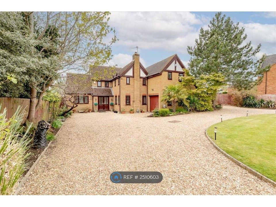 Property photo 2 of 35