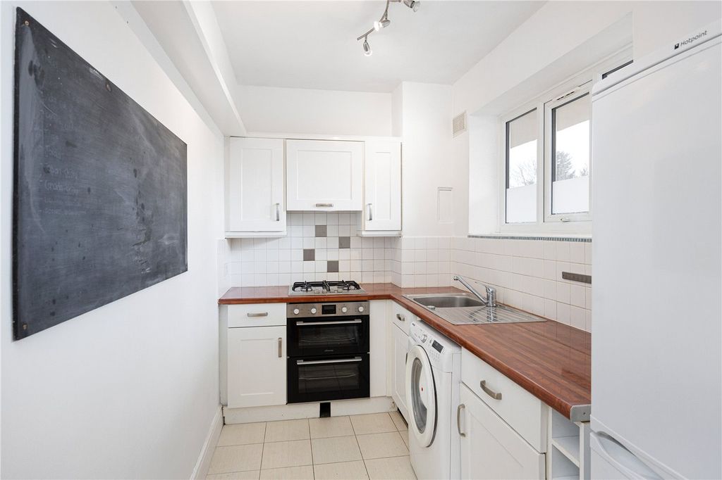 Property photo 3 of 7 Picture No. 09