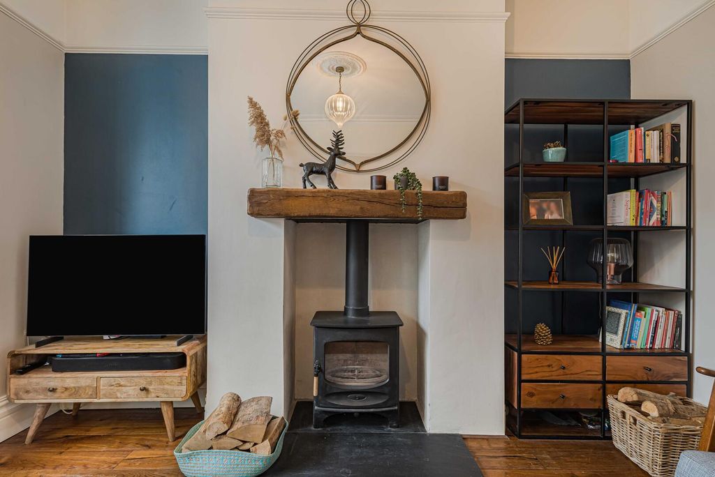 Property photo 3 of 22 Living Room