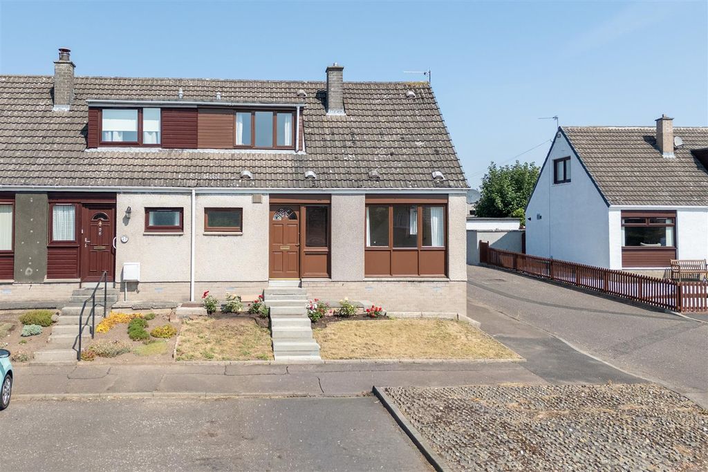 Property photo 1 of 15 26_Meadow_Court-01.Jpg