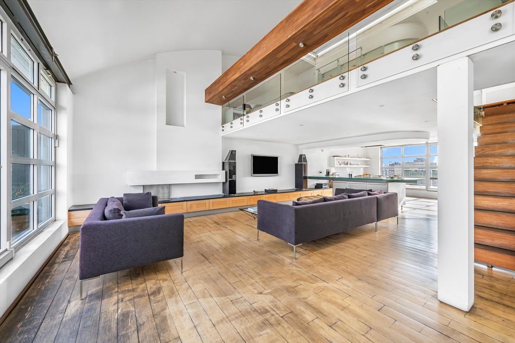 Property photo 3 of 19 Image