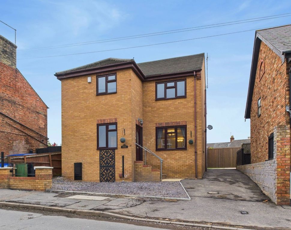 Property photo 1 of 22