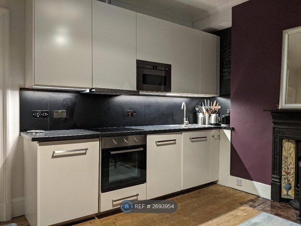 Property photo 1 of 9 Kitchen