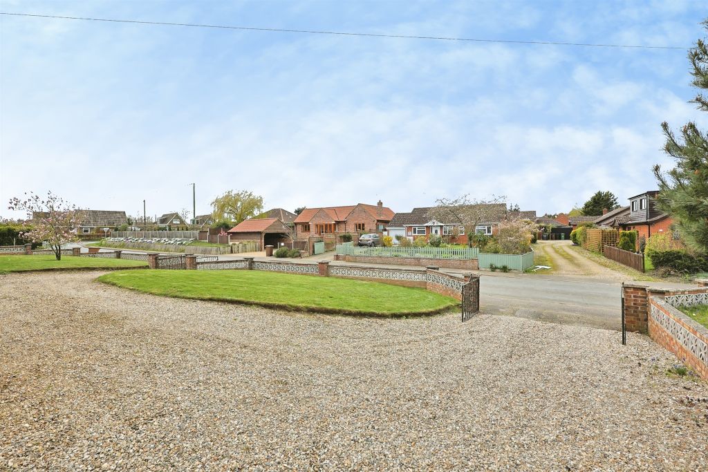 Property photo 3 of 28