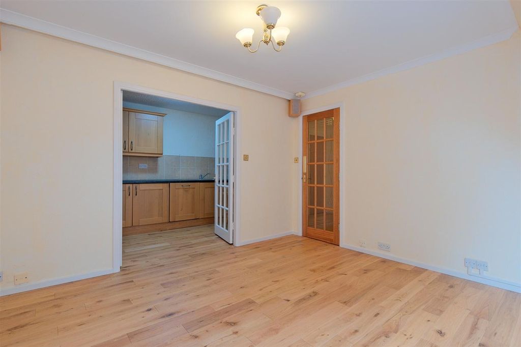 Additional image 5 of 2 bed flat for saleAuchingramont Court, Hamilton ML3