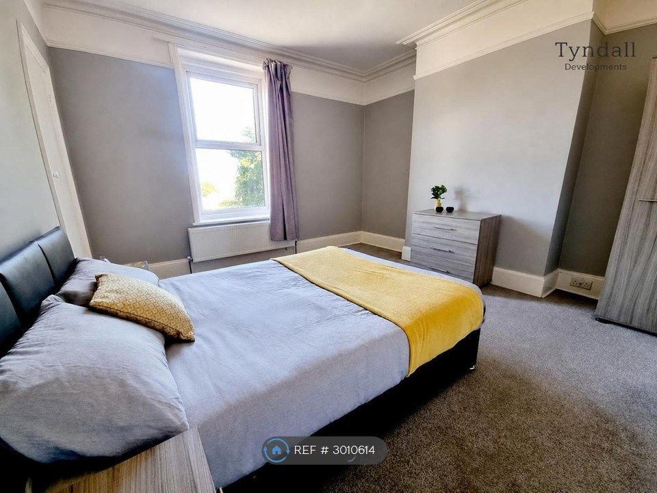 Property photo 3 of 7 Private Bedroom