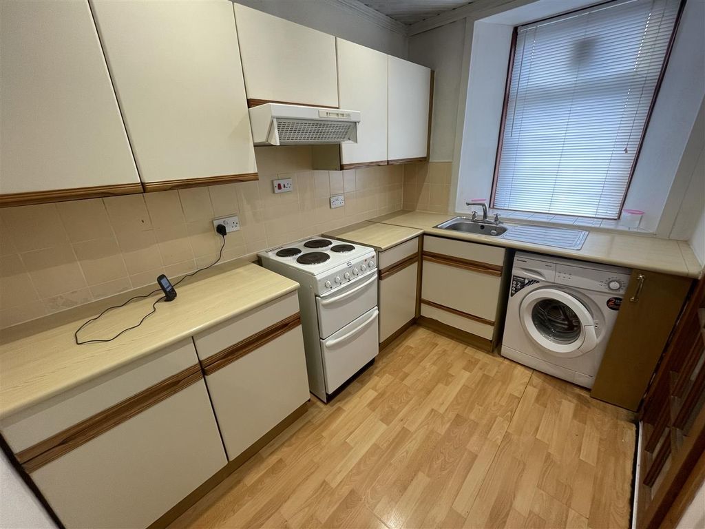 Property photo 2 of 10 2.Jpg