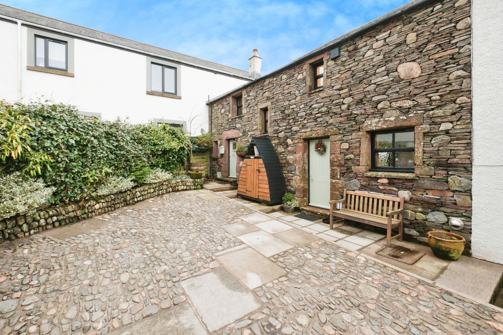 Property photo 1 of 31