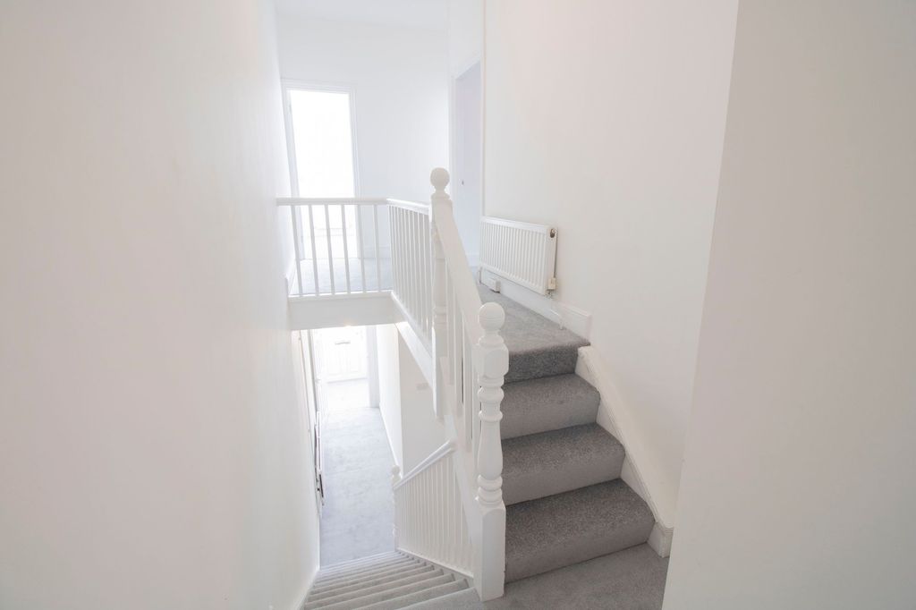 Additional image 18 of 4 bed terraced house for sale5 High Street, Newbridge NP11