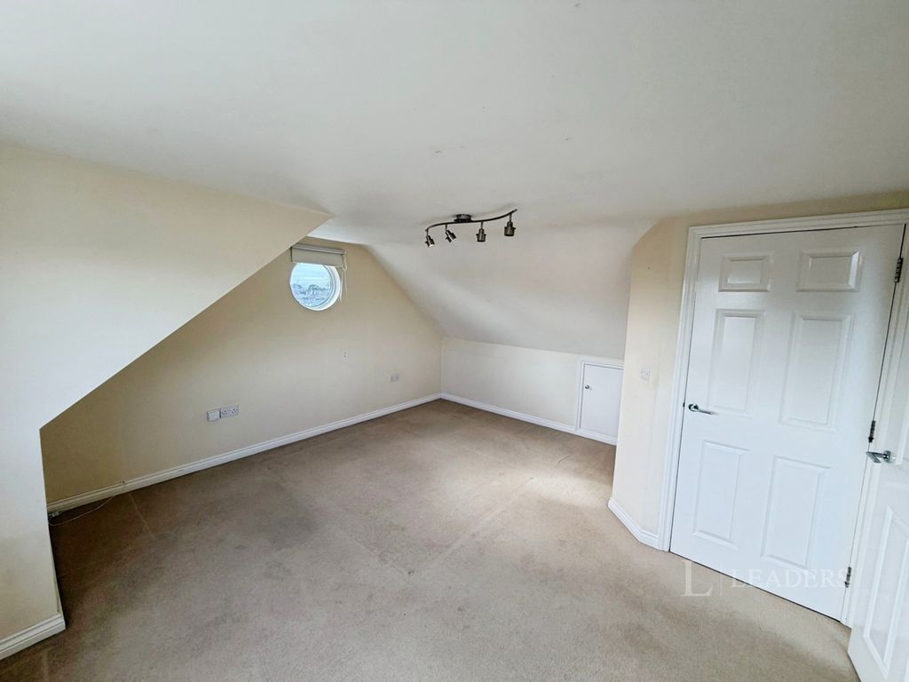 Property photo 3 of 18 Pbox-Img.Jpg
