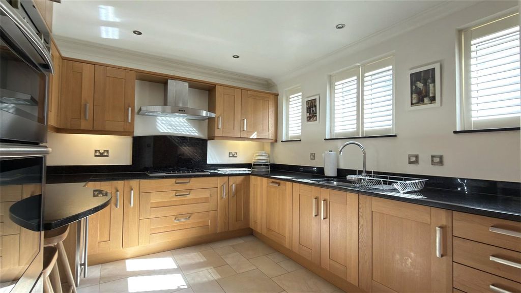 Property photo 2 of 12 Picture No. 09