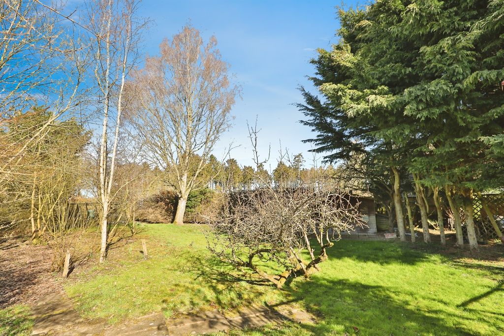 Property photo 2 of 32