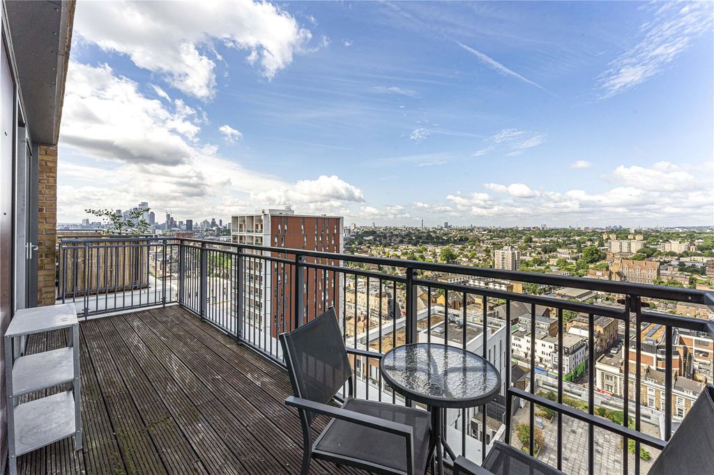 Property photo 1 of 13 Balcony