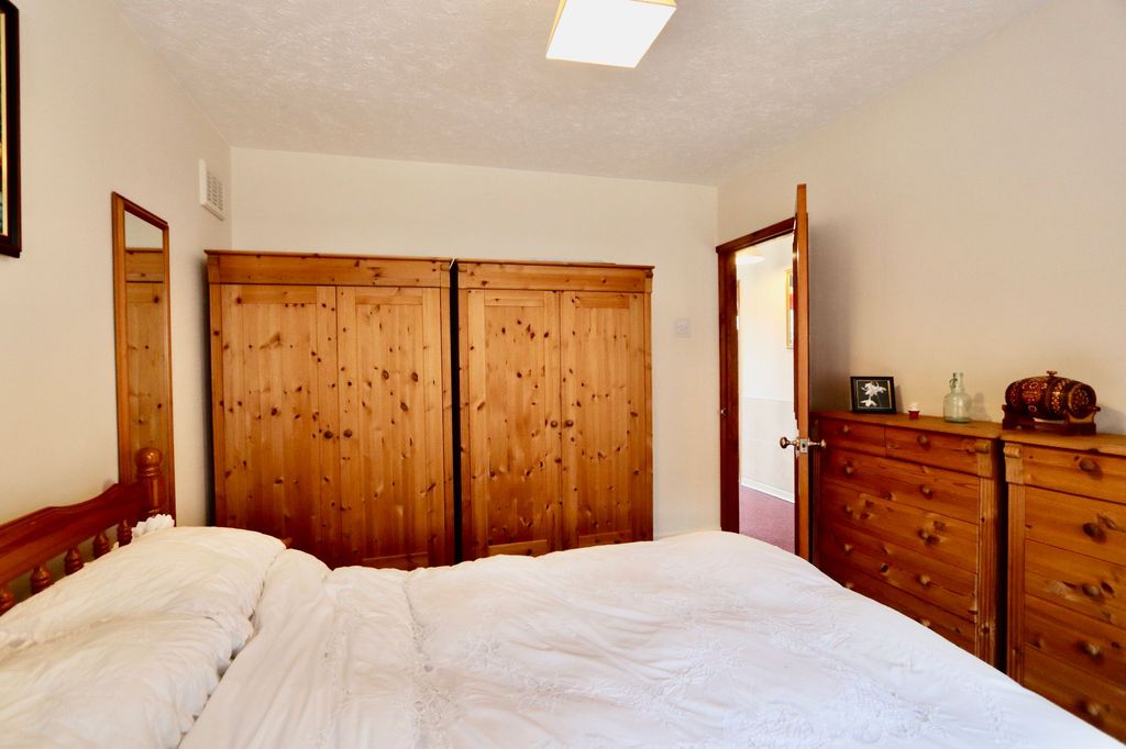 Additional image 13 of 3 bed detached bungalow for salePark Road, Newbridge NP11