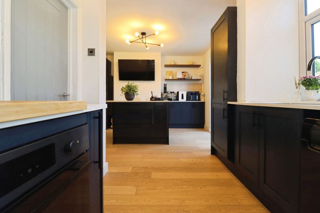 Property photo 3 of 14 Pbox-Img.Jpg
