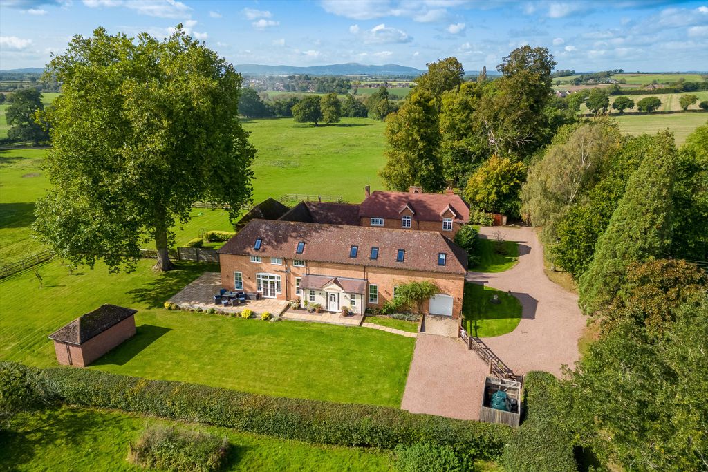 Property photo 2 of 20 Image