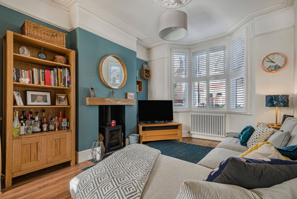 Property photo 2 of 30