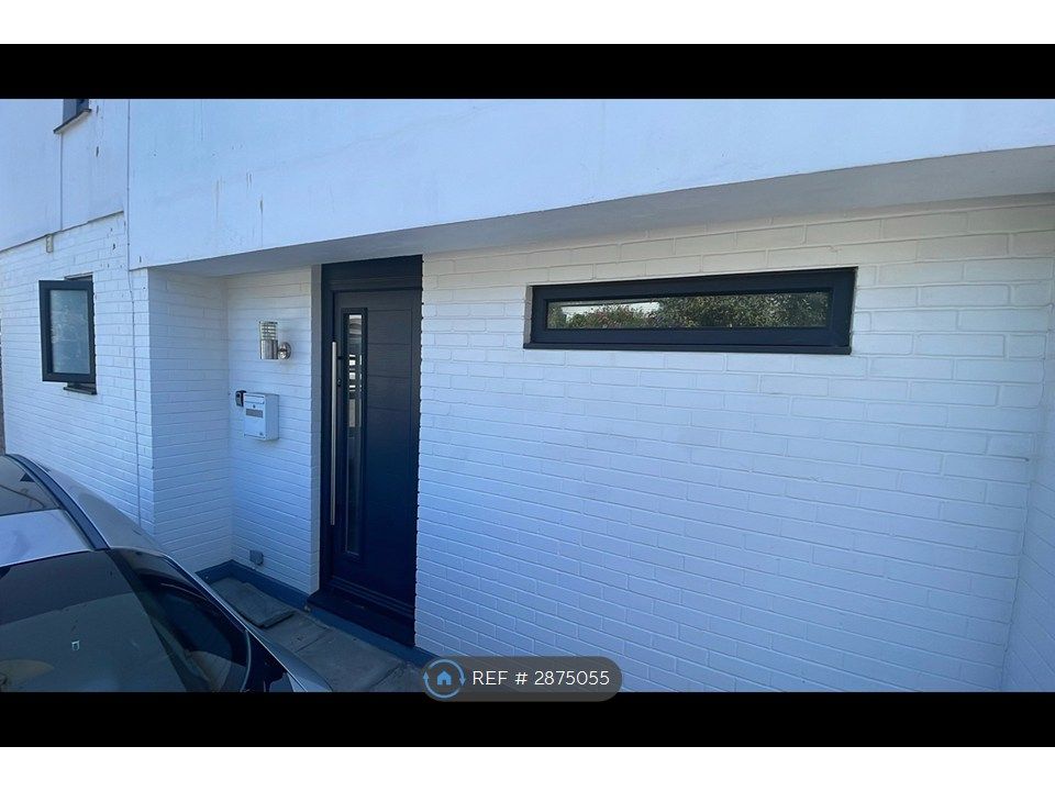 Property photo 2 of 10 Front Entrance