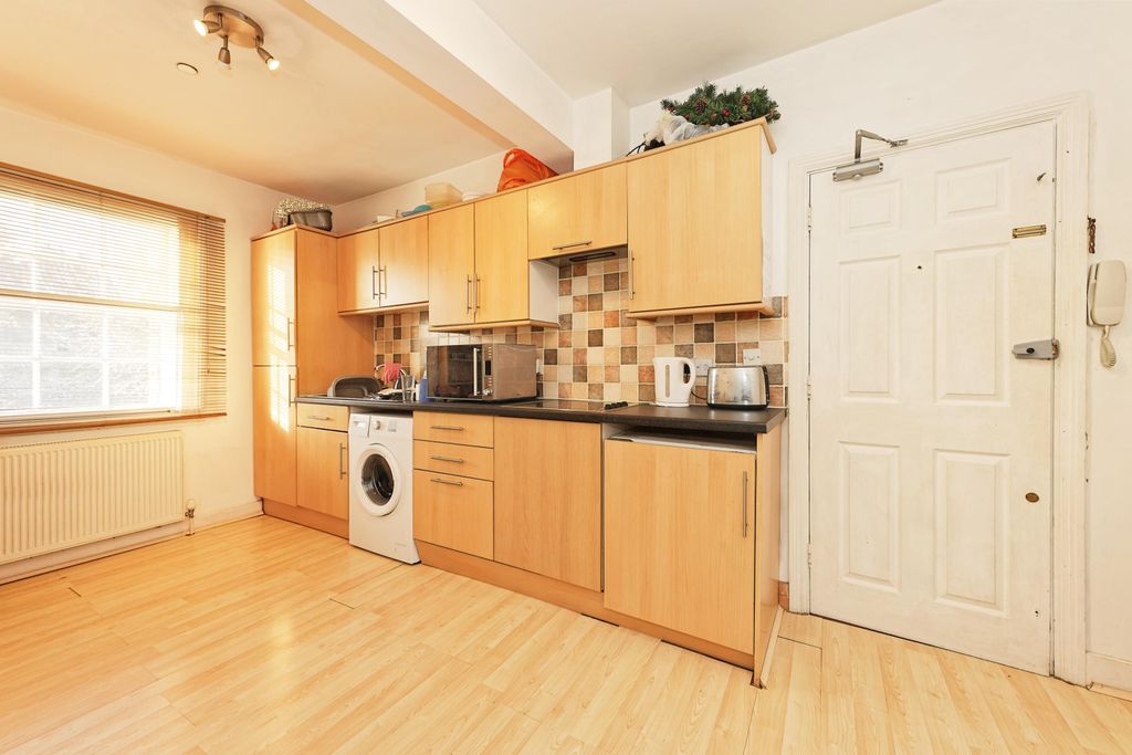 Property photo 3 of 15 Kitchen