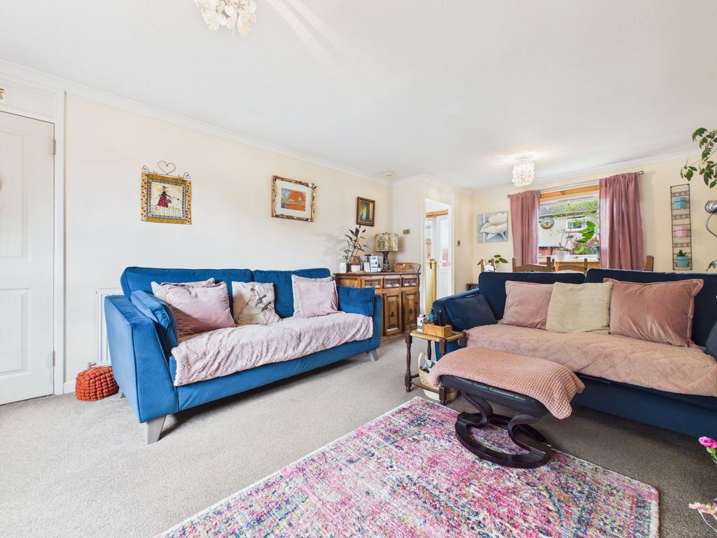Property photo 2 of 35