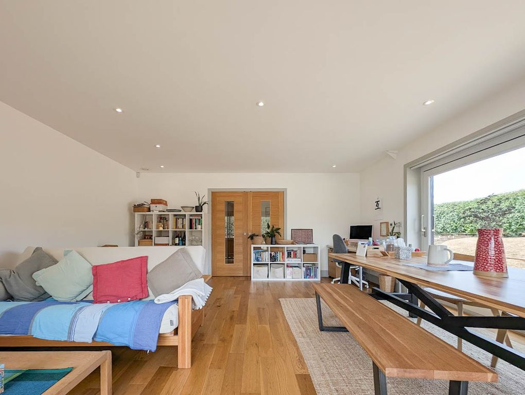 Property photo 3 of 19 Pxl_20250826_131156665