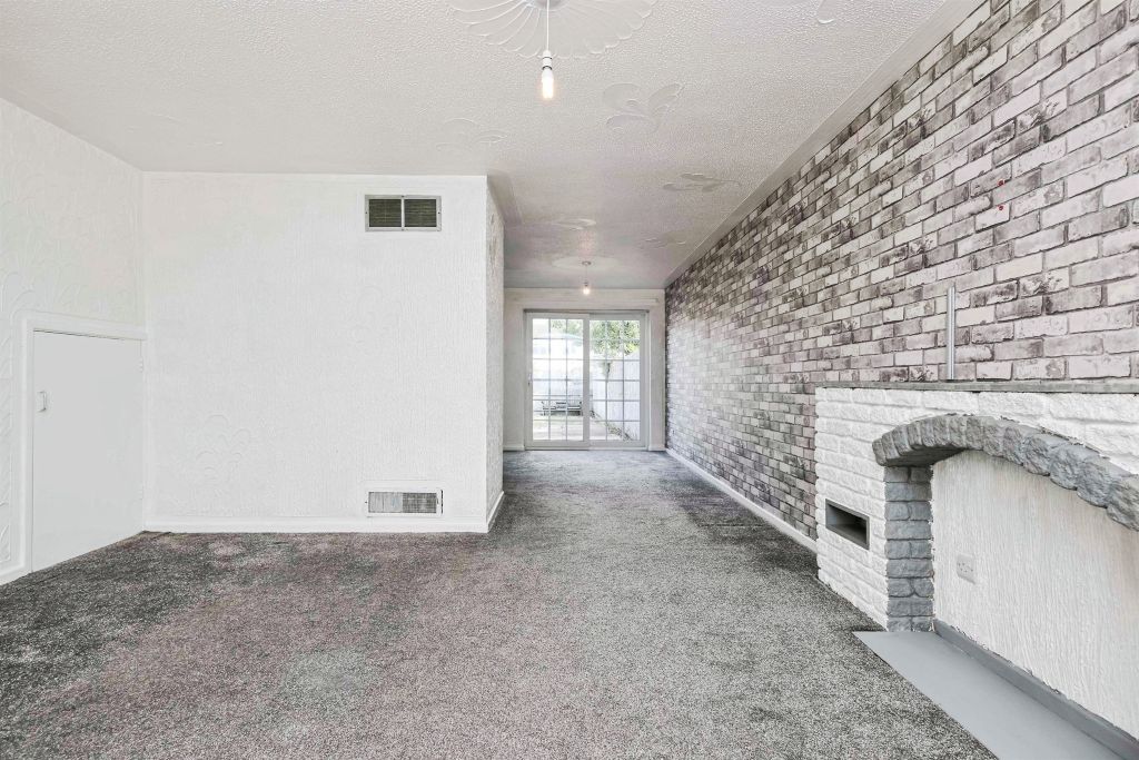 Property photo 2 of 26