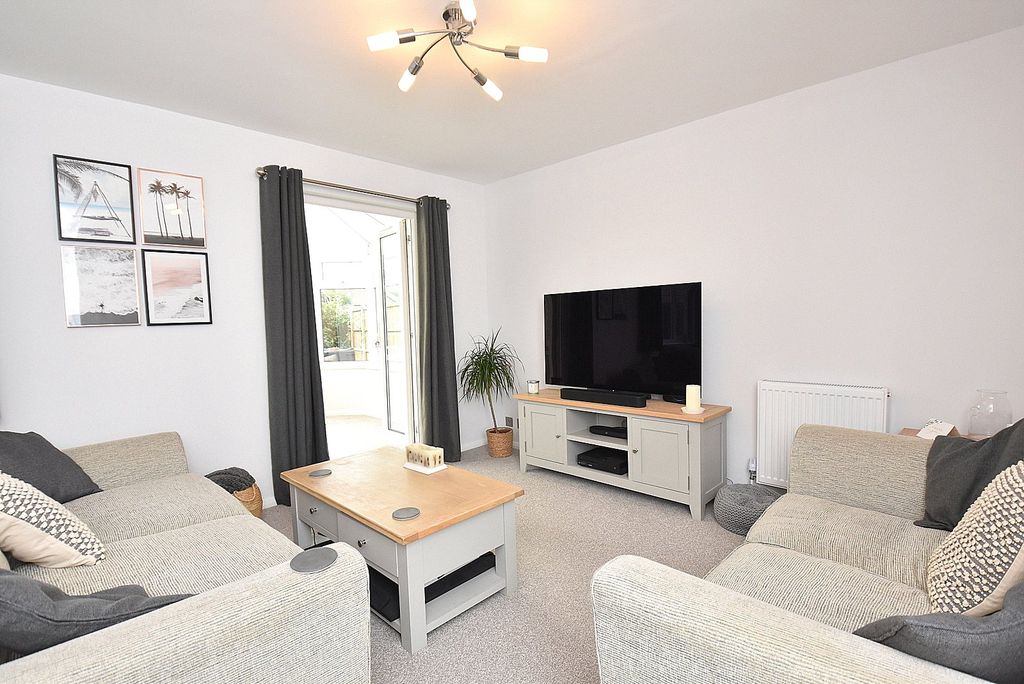 Property photo 3 of 17 Picture No. 05