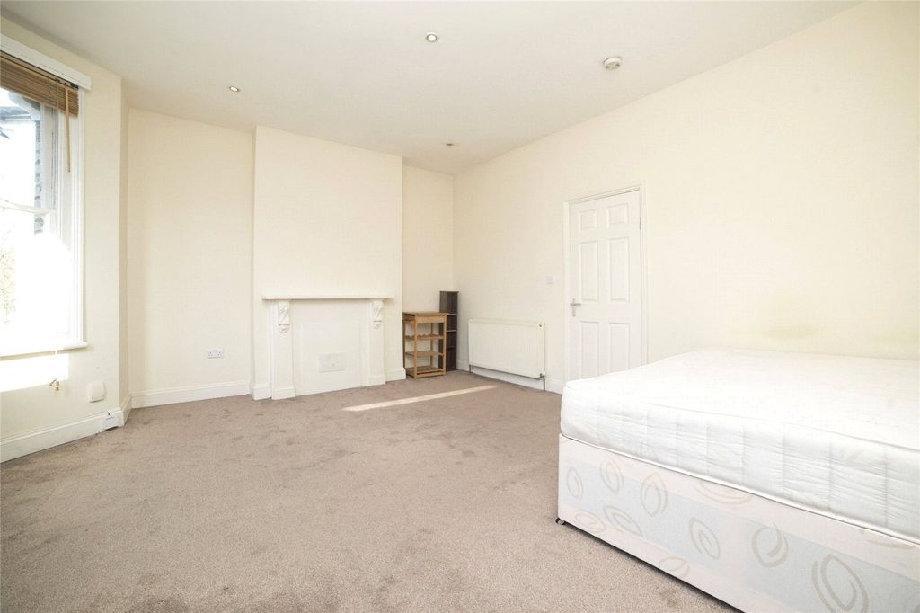 Property photo 2 of 5 Picture No. 01