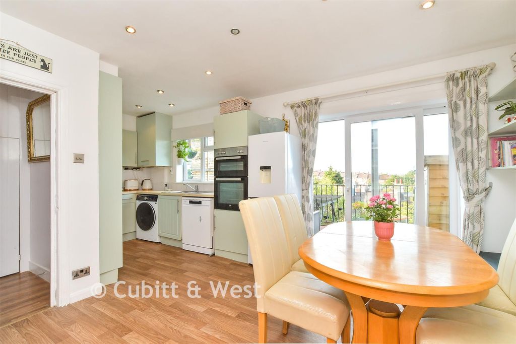 Property photo 3 of 20 Kitchen/ Diner