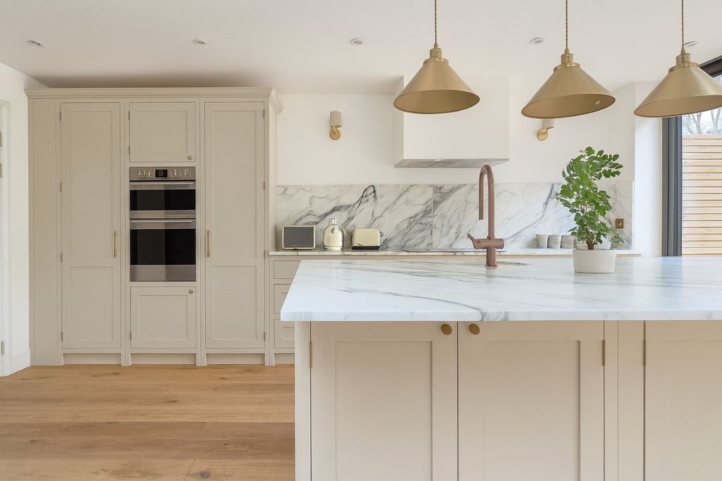 Property photo 2 of 74 Kitchen