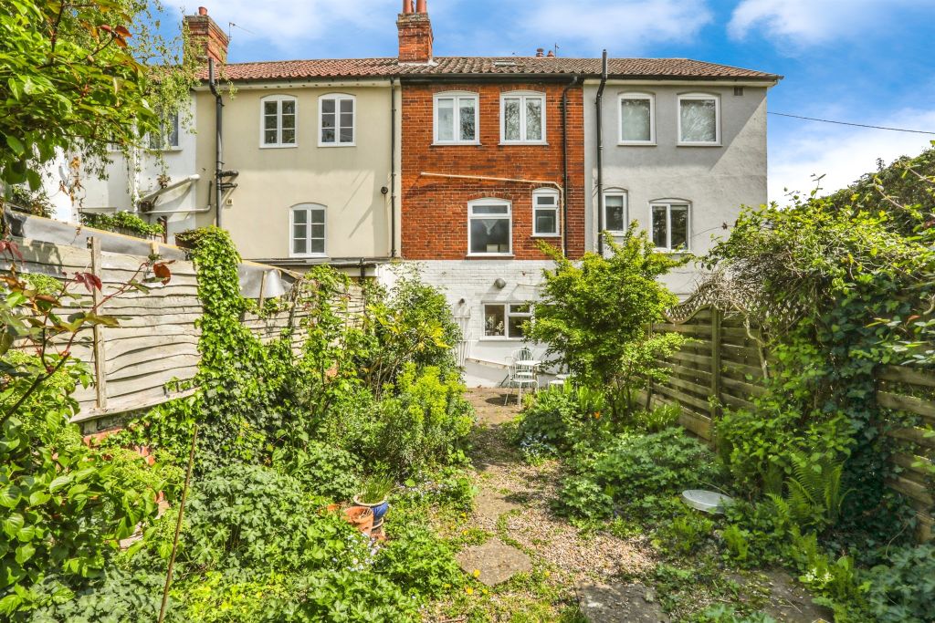 Property photo 1 of 16