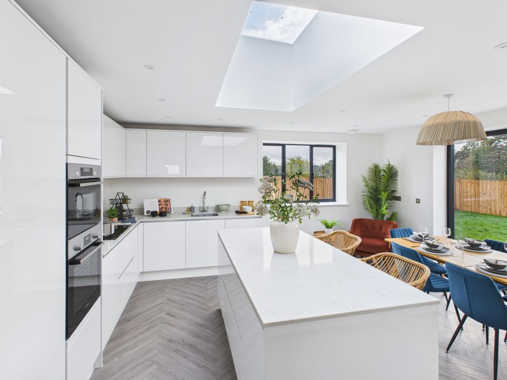 Property photo 2 of 13 Picture No. 12