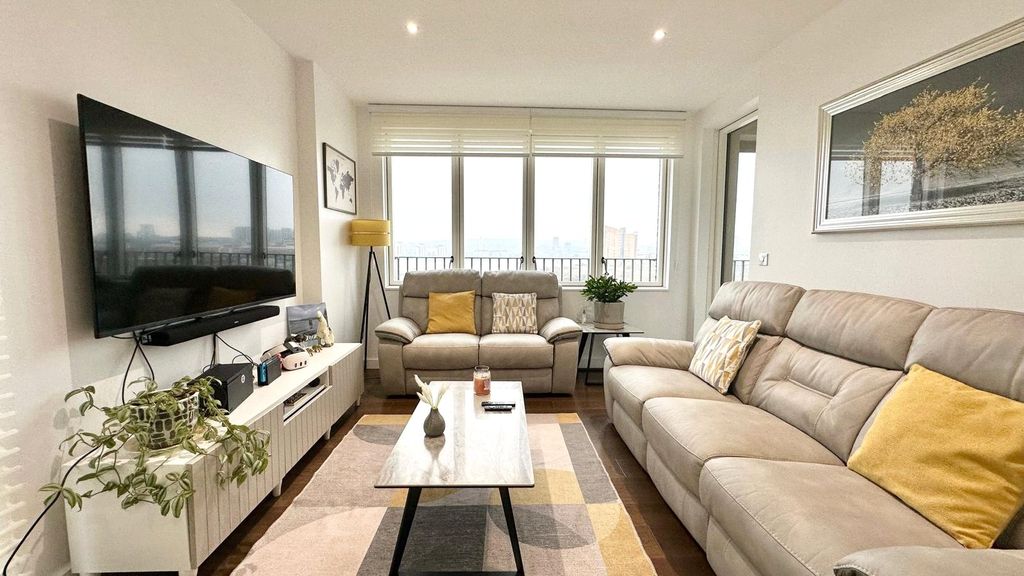 Property photo 1 of 18 Picture No. 09