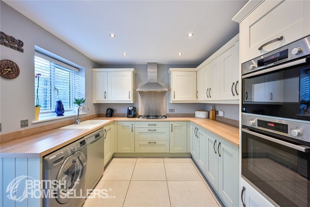 Property photo 2 of 30 Picture No. 19