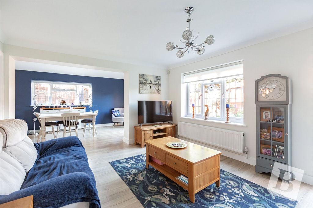 Property photo 2 of 26 Living Room