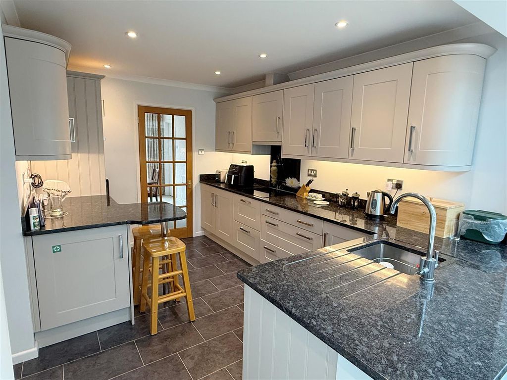 Property photo 3 of 33 Kitch 1.Jpg