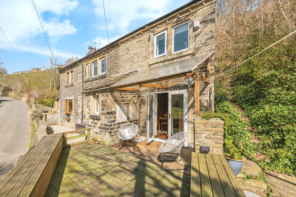 Property photo 2 of 30