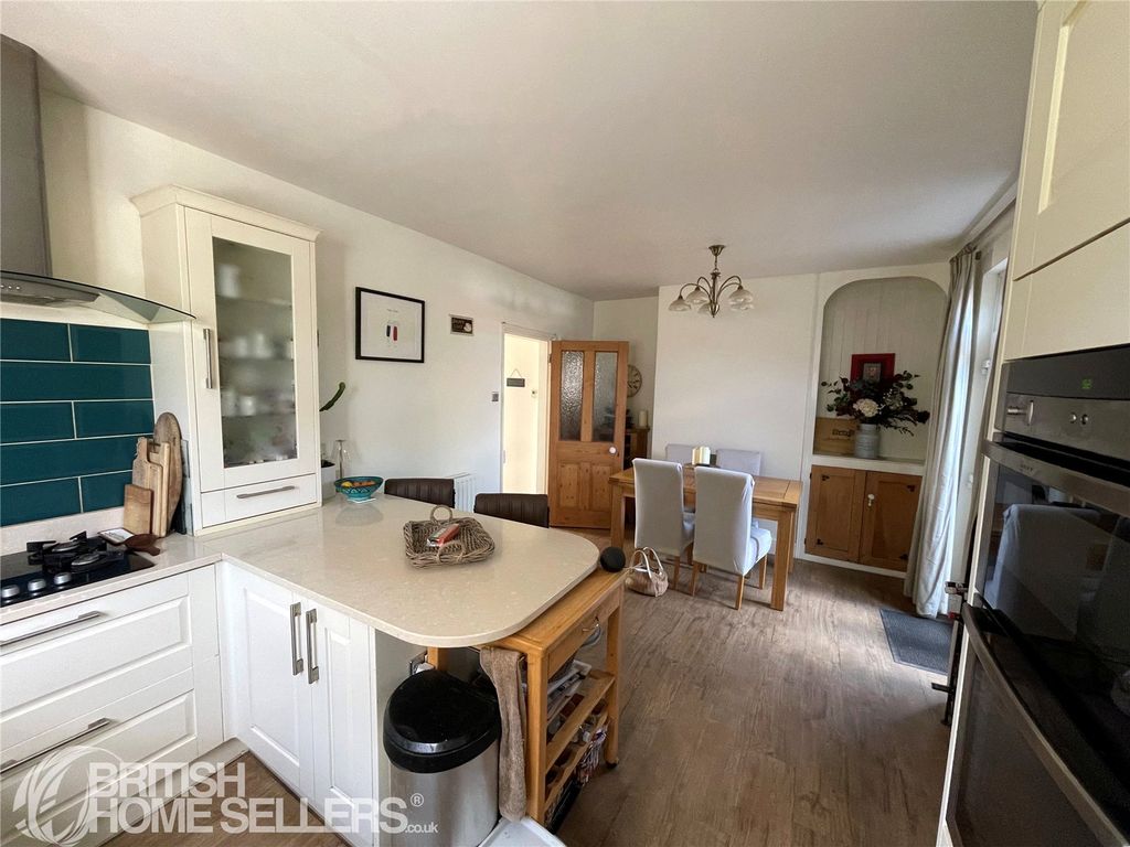 Property photo 2 of 21 Picture No. 52