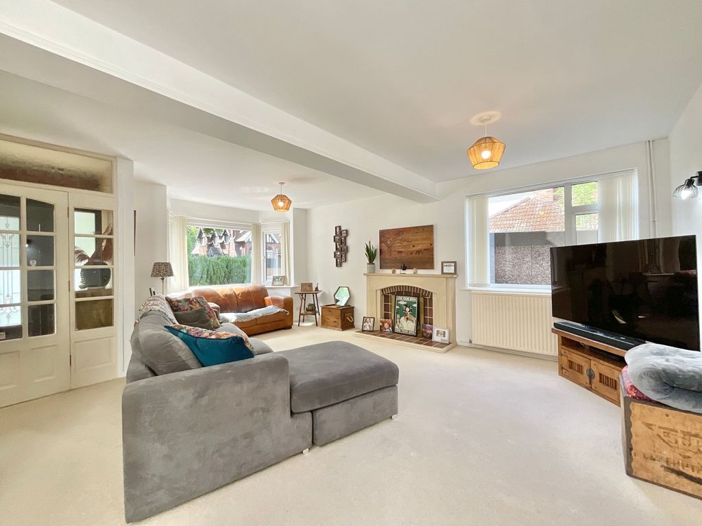 Property photo 2 of 29