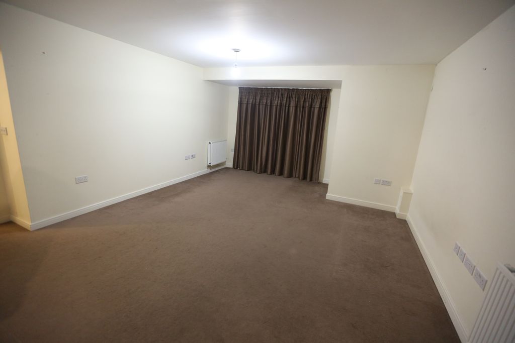 Property photo 3 of 5 Gallery