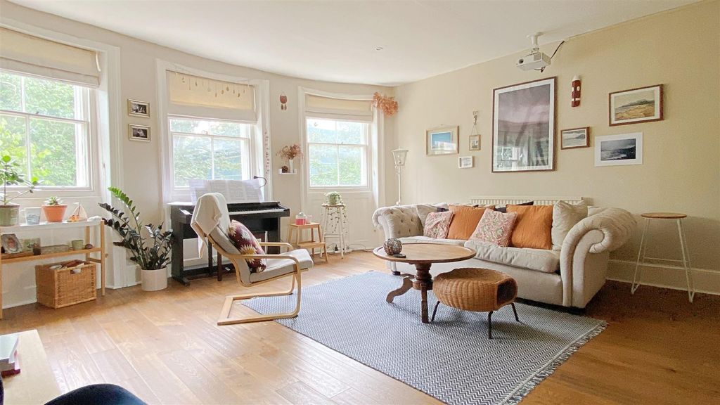 Property photo 2 of 15 Img_2582.Jpg