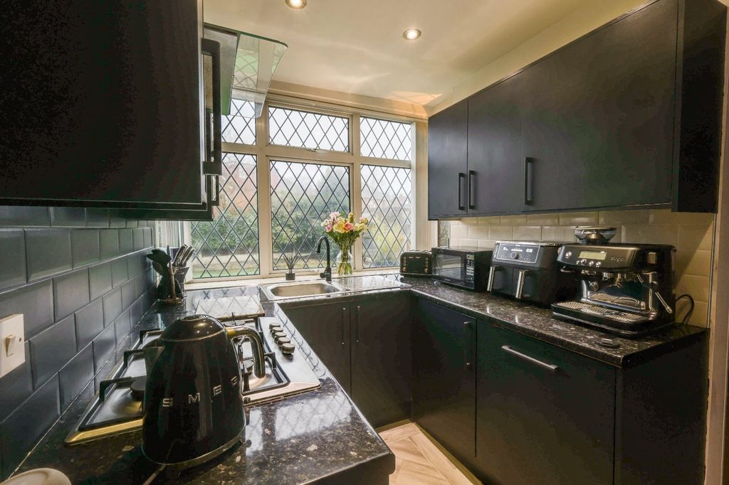 Property photo 3 of 15 Picture No. 40