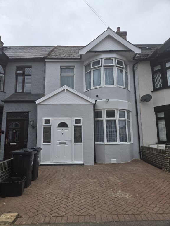 Property photo 1 of 23 New 4 Bedroom House To Rent