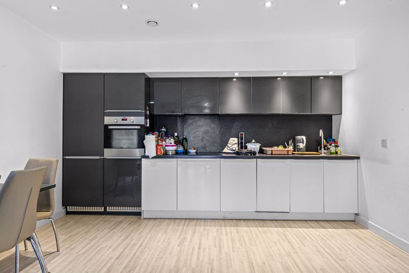 Property photo 2 of 11 Photo 6