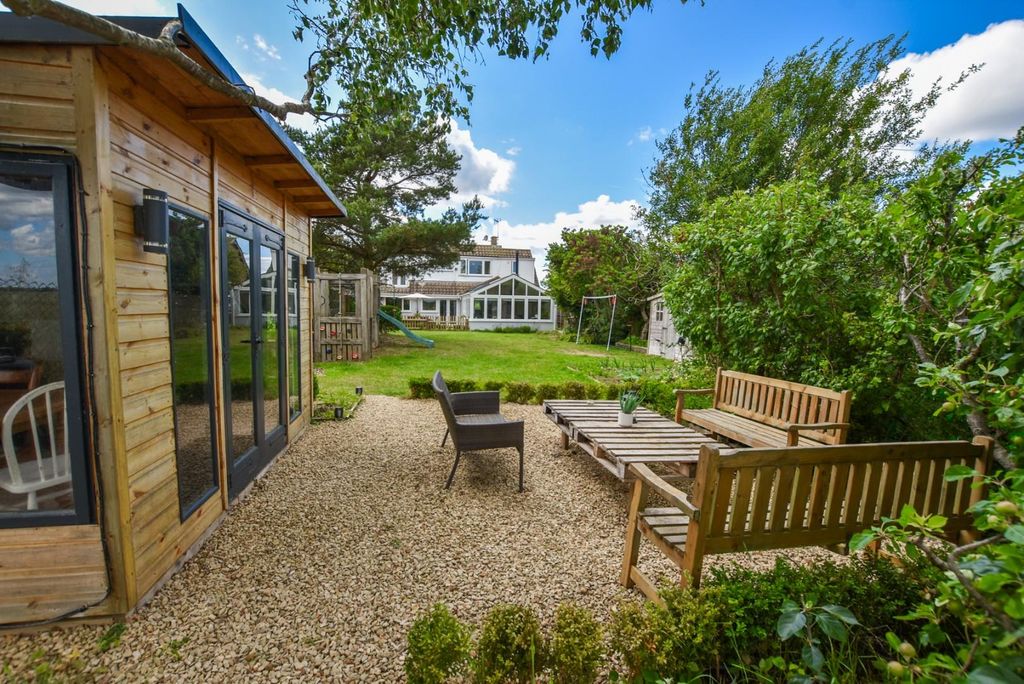 Property photo 1 of 28 1