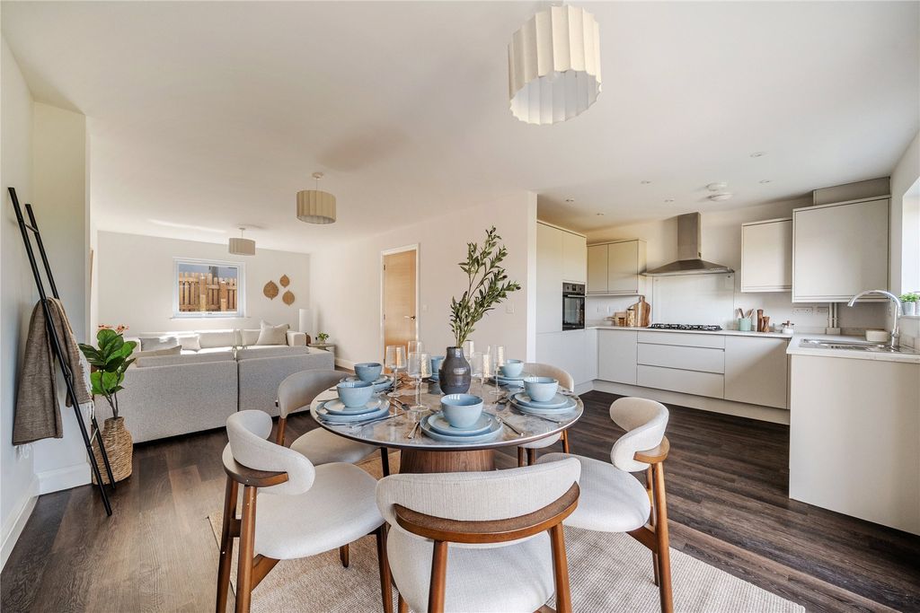 Property photo 3 of 15 Open Plan