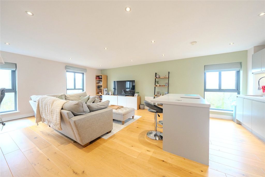 Property photo 2 of 13 Picture No. 04