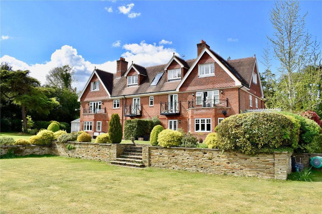 Property photo 1 of 10 Picture No. 01