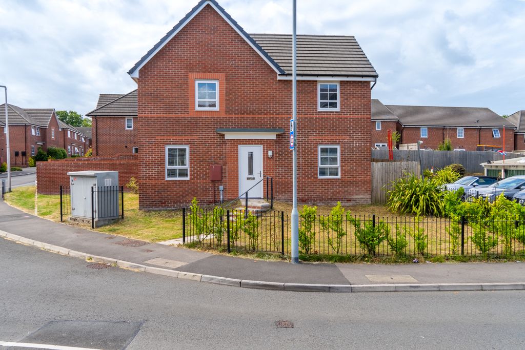 Property photo 1 of 20 Ffordd Moriah, Loughor, Swansea, Sa4 6Ag - 4 Bedroom  Modern Home For Sale In Loughor