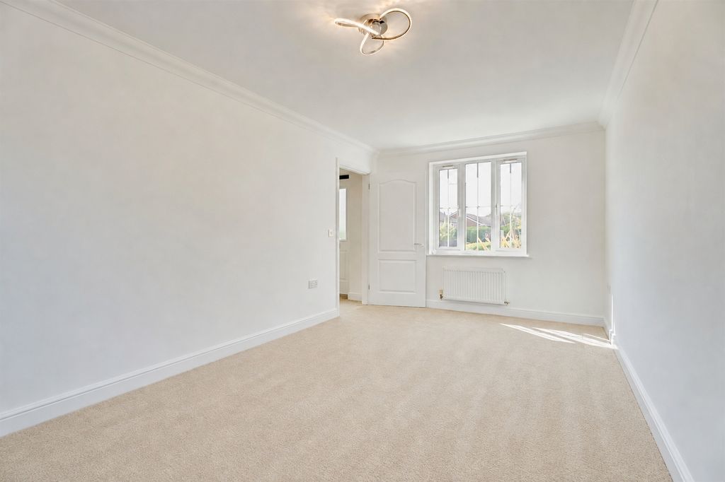 Property photo 3 of 21